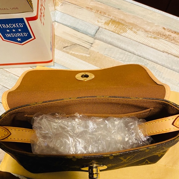 Packaged up Louis Vuitton Tikal for Tom! - Picture 4 of 14